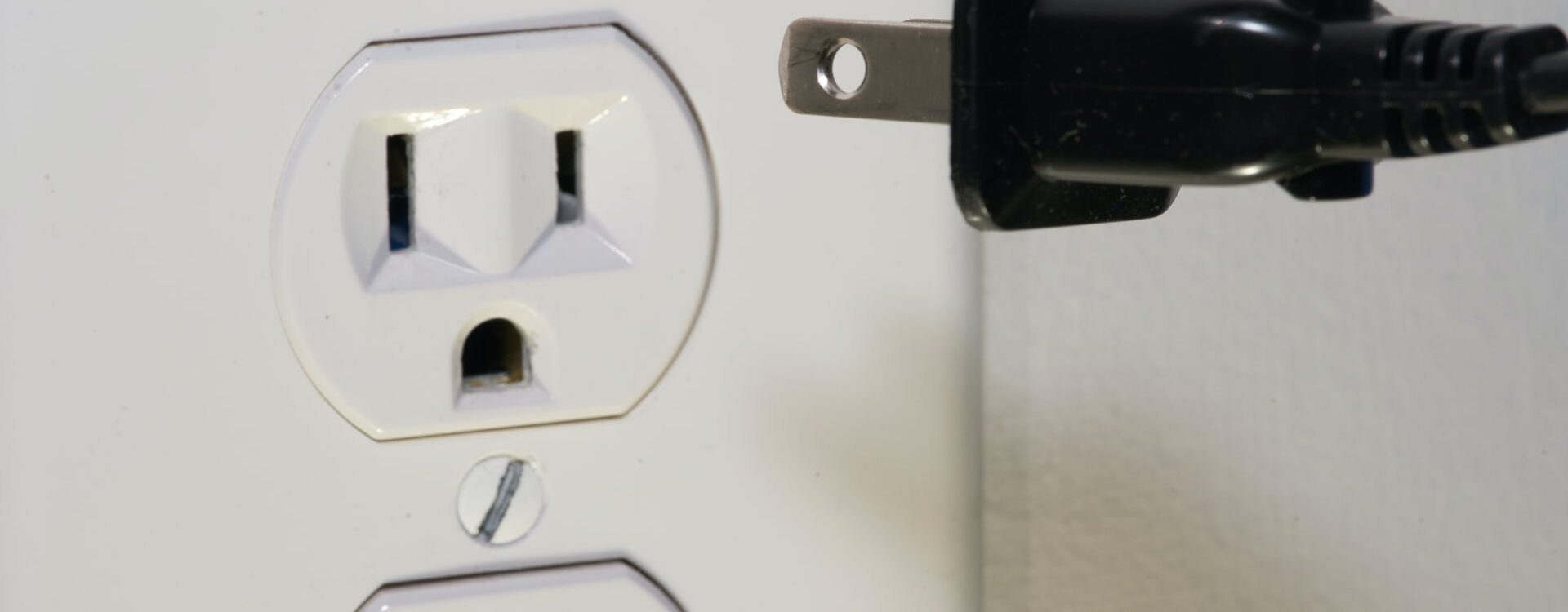ELECTRICITE GENERALE PRISE 2 1920X750 | TOUTELEC Quelle est la différence entre un réseau monophasé et triphasé dans une habitation ? Guebwiller